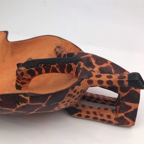 Hand Carved Wooden Giraffe Drinking Bowl - Picture 3 of 9